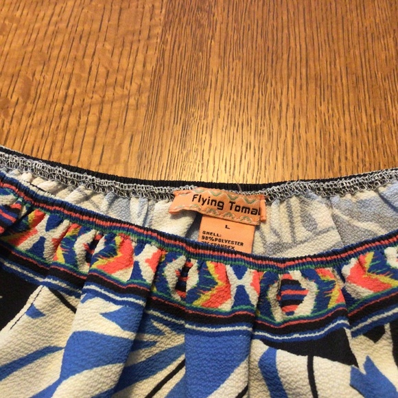 Off shoulder top by Flying Tomato with flared/ruffled sleeve. - Picture 2 of 3